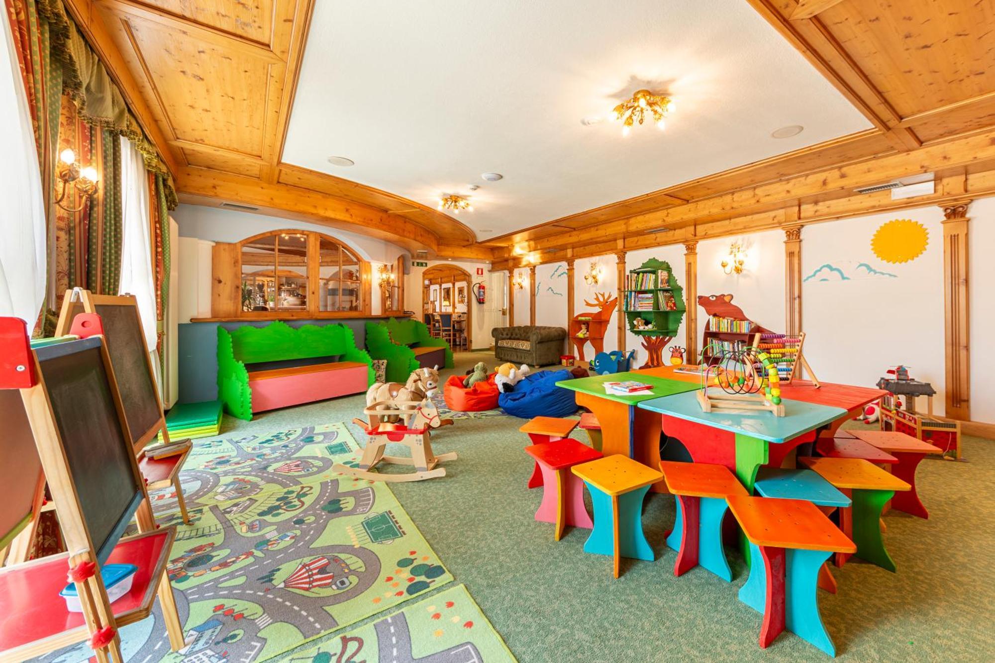 Pez Gajard Aparthotel